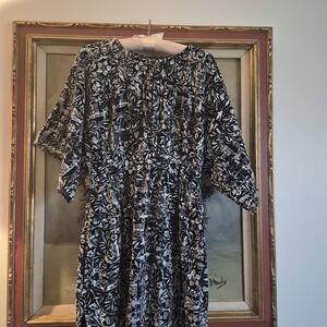 Elegant Black and White Floral Velour Top